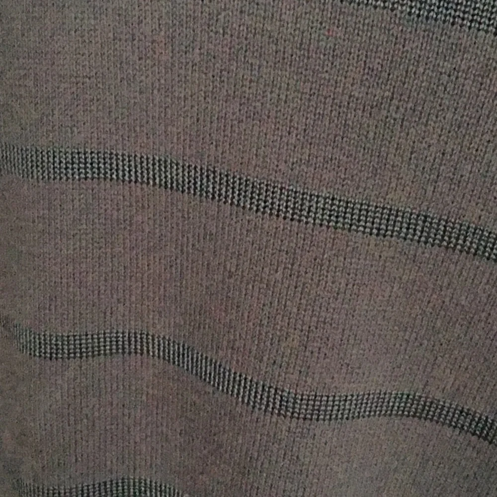 Marc Anthony gray sweater